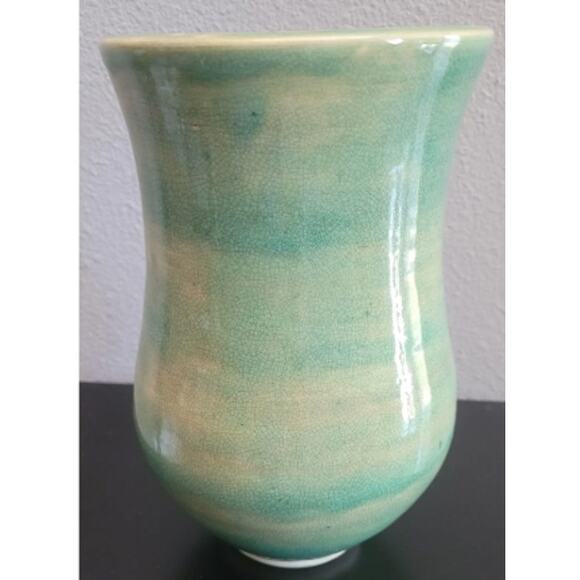 VTG MCM Light Green Studio Glazed Pottery Vase 8 inches Tall - Picture 3 of 8